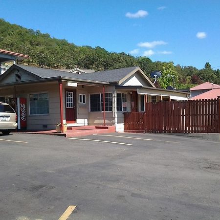 Roseburg Inn 外观 照片