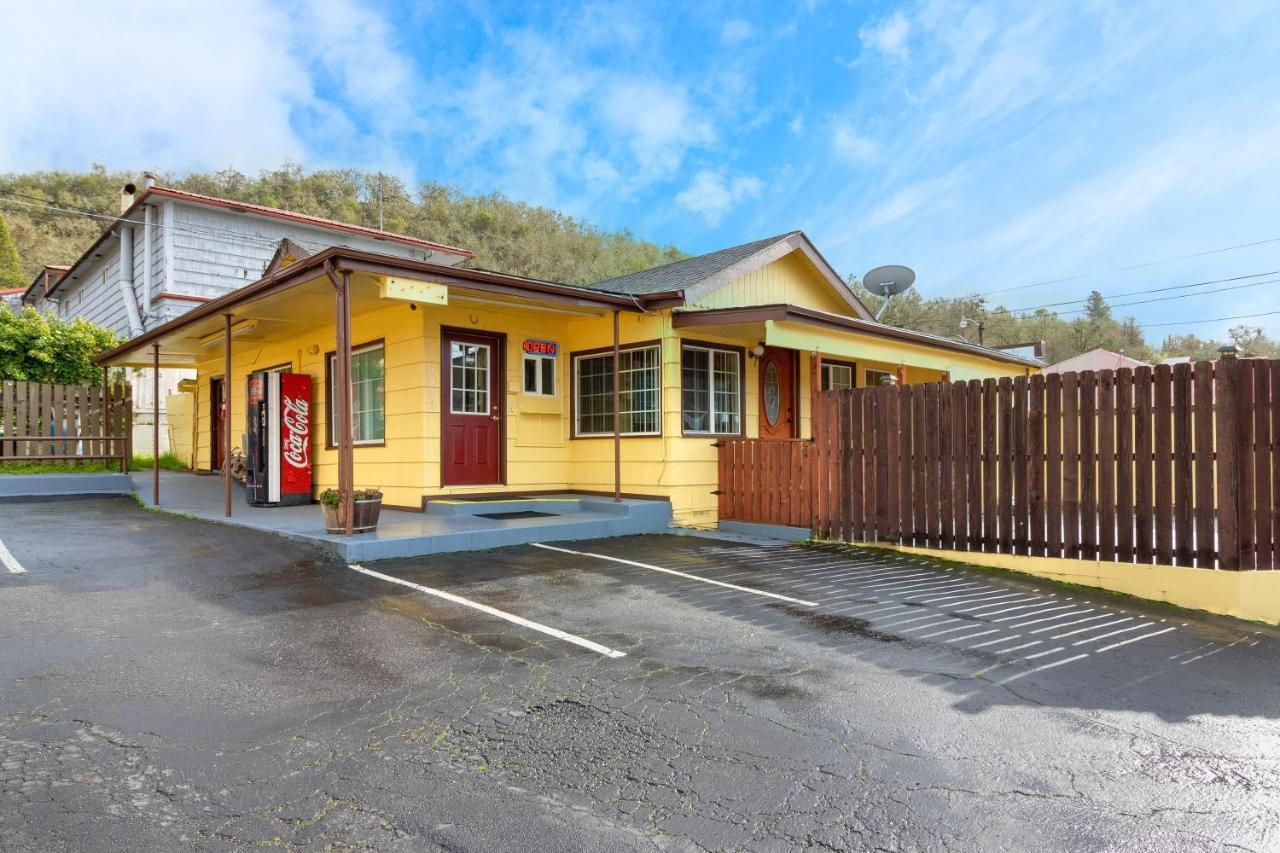 Roseburg Inn 外观 照片